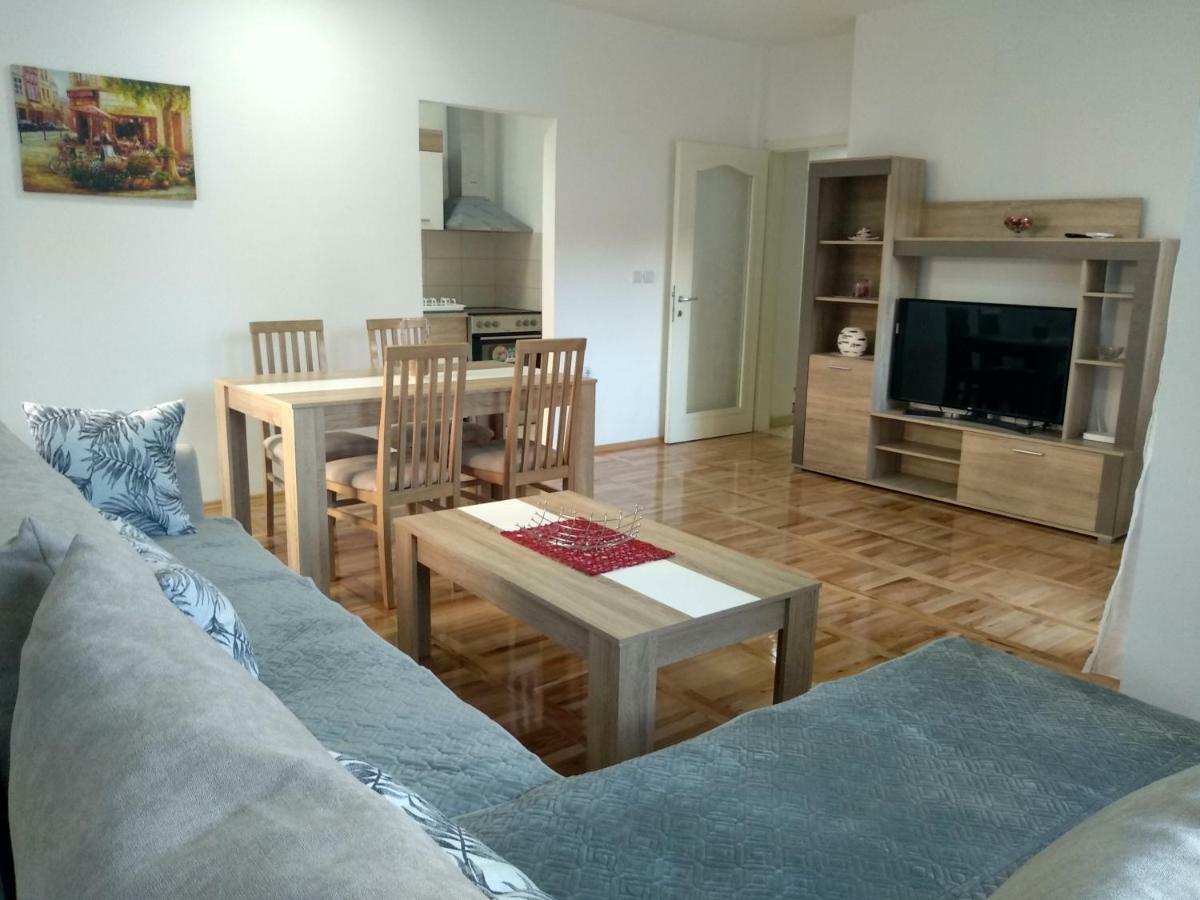 Tea Apartment Kumanovo Exteriör bild